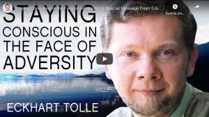 Eckhart Tolle messaggio emergenza coronovirus covid 19 comunicazione umanistica integrata